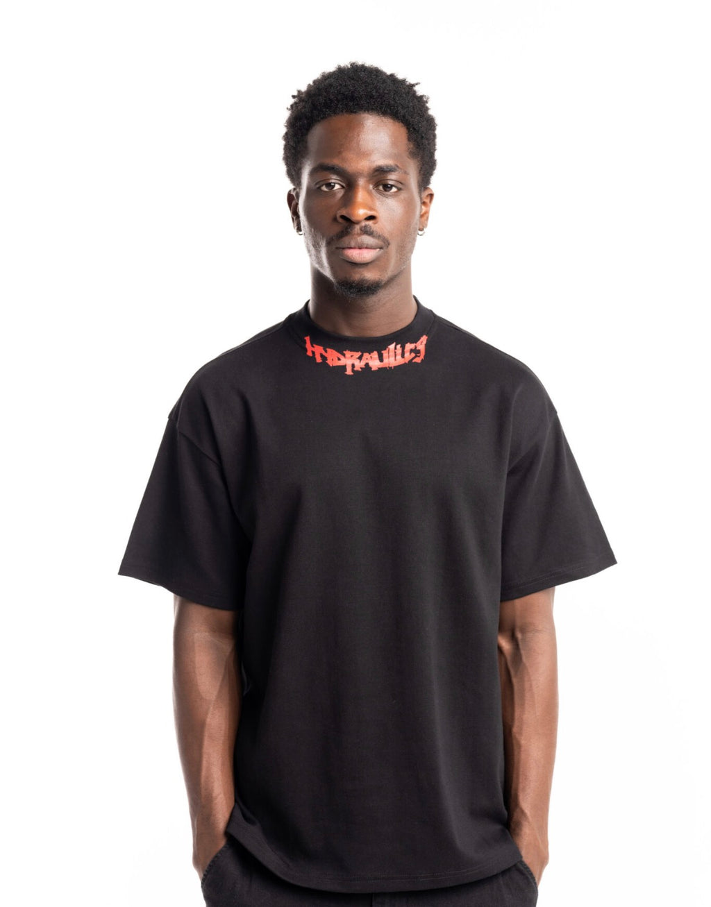 HYDRAULICS OVERSIZED RED GOTHIC NECK TEE BLACK